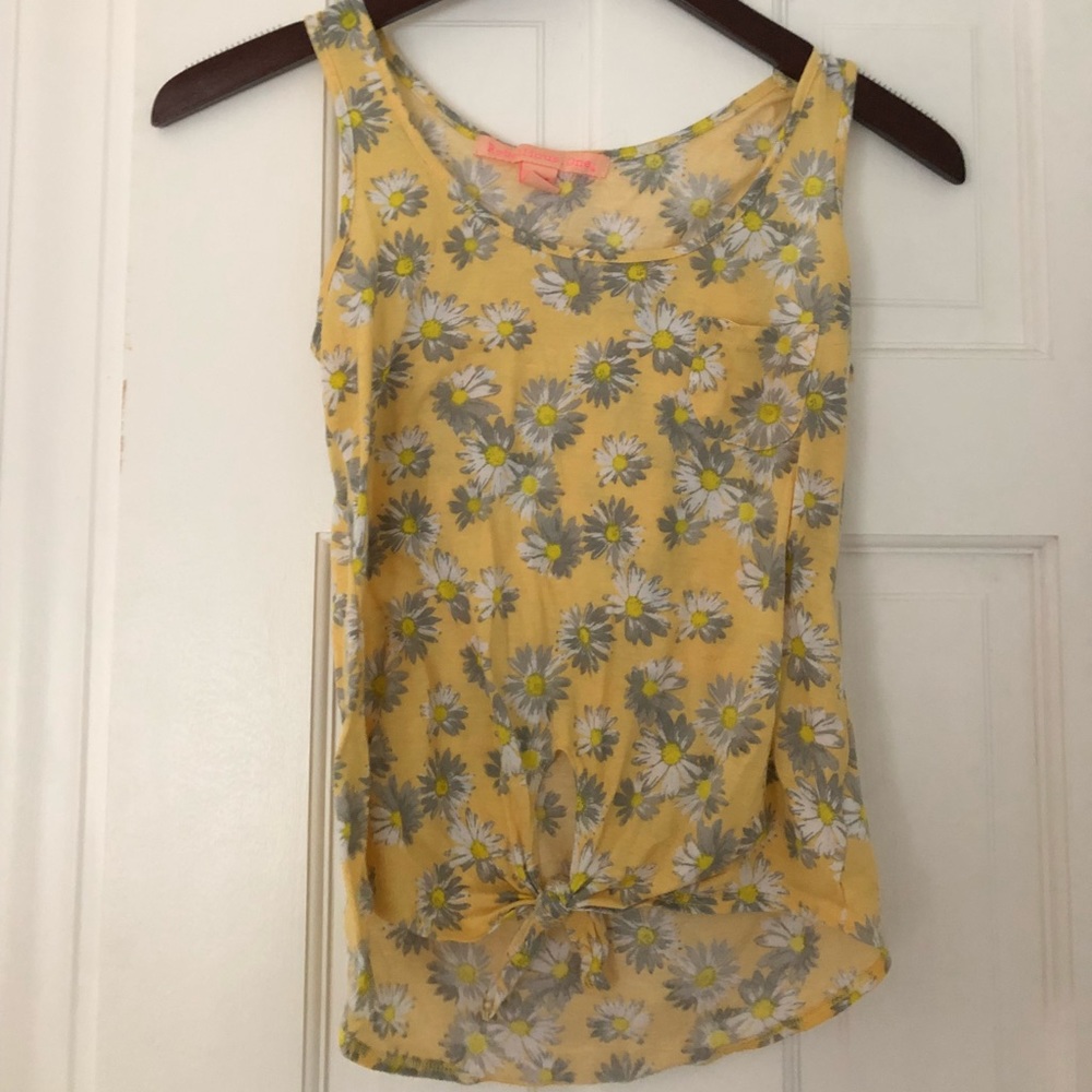 Yellow daisy crop top that ties in the front.